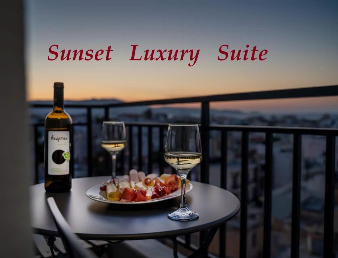 Sunset Luxury Suite - Rooftop Apartment In The City Center Iraklio Exteriér fotografie